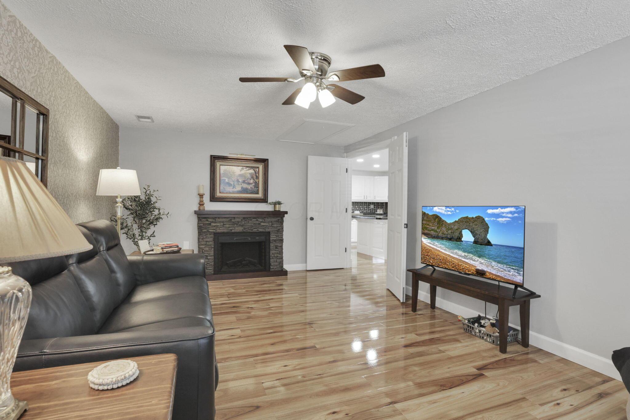 4022 Clabber Road Columbus, OH 43207 - Photo 13 of 64 13-web-or-mls-011A6086