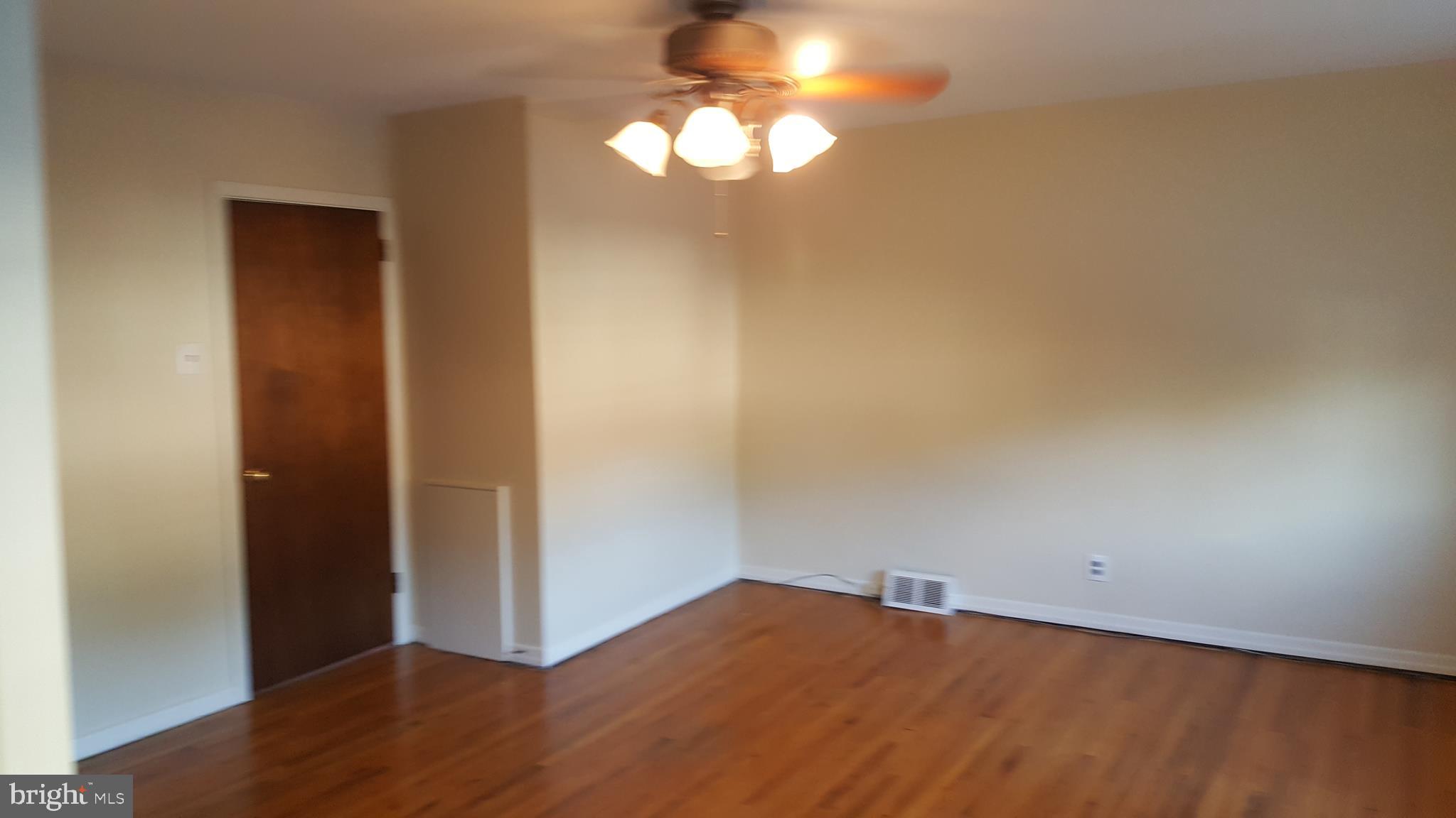 3636 Salina Road Philadelphia, PA 19154 - Photo 12 of 25 Gallery Image 12