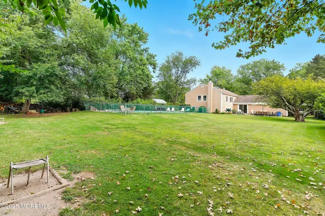 a house view with garden space