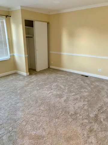 $3,200 | 156 Brookside Drive, Glendale Heights, IL 60139