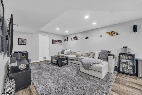 $495,000 | 166 Aster Court, Whitehouse Station, NJ 08889