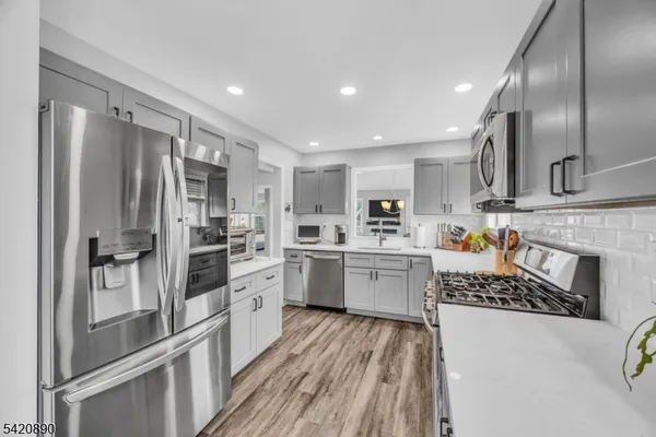 $495,000 | 166 Aster Court, Whitehouse Station, NJ 08889