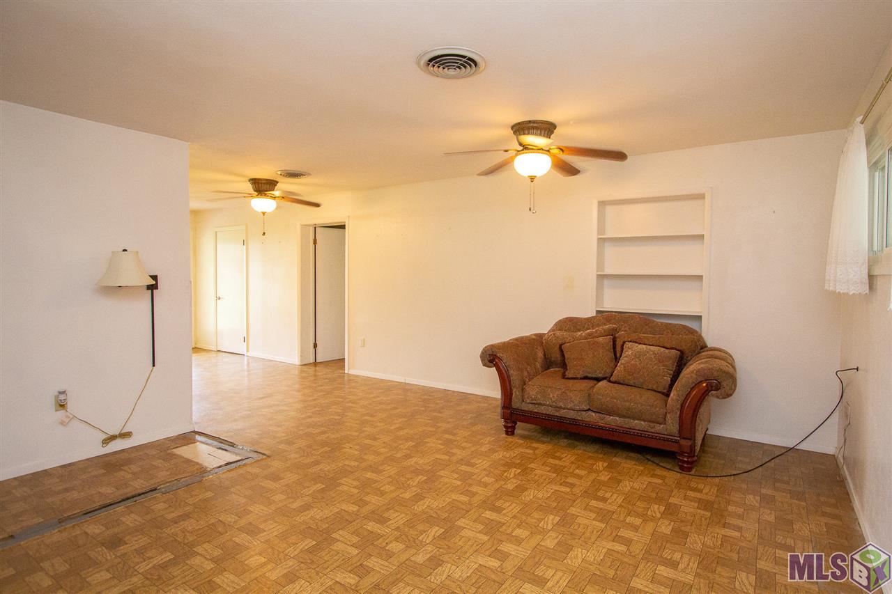 9745 Cal Road Baton Rouge, LA 70809 - Photo 3 of 27