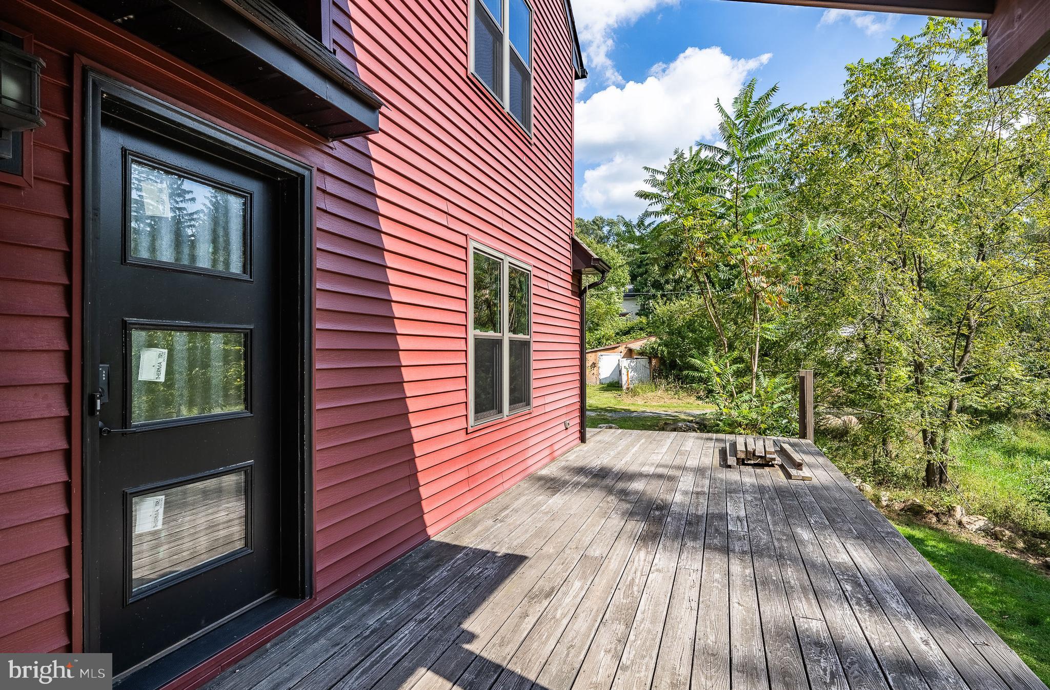 126 Crow Hill Road Barto, PA 19504 - Photo 4 of 43 Front porch