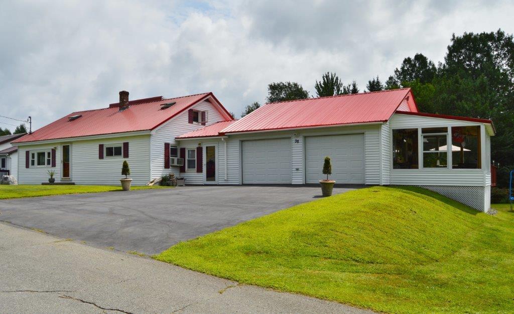 Attractive cape on beautiful 2 acre...
