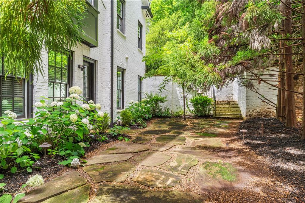 980 Fenimore Circle Atlanta, GA 30350 - Photo 13 of 72