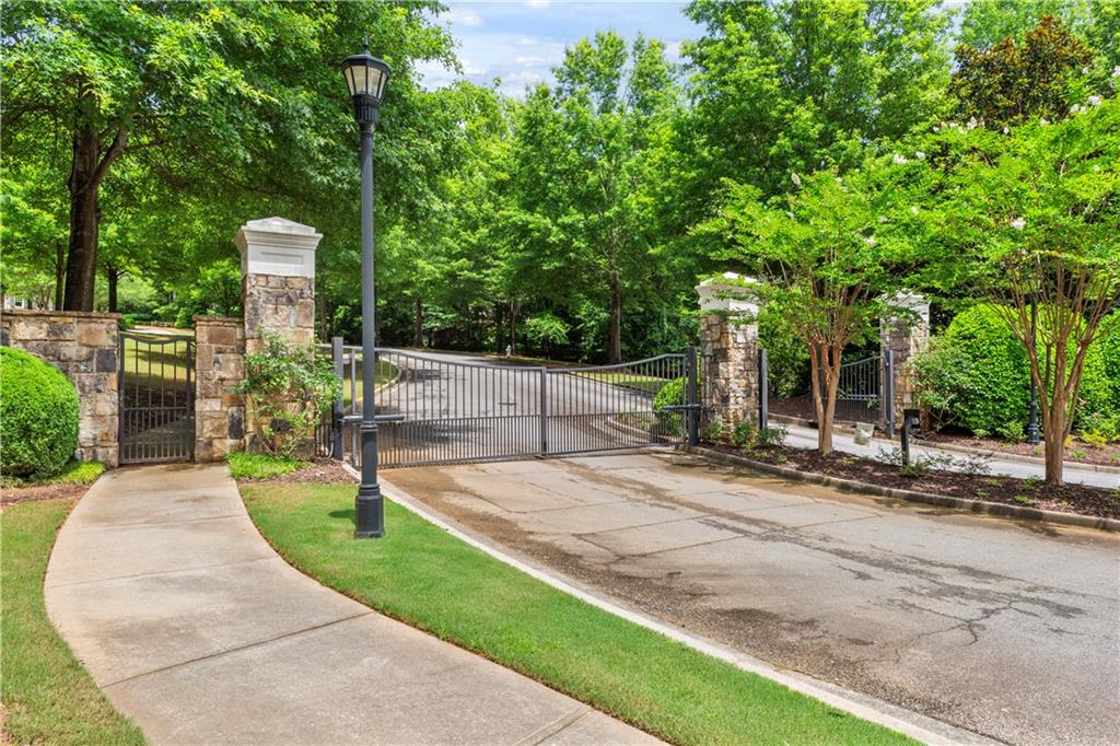 980 Fenimore Circle Atlanta, GA 30350 - Photo 7 of 72