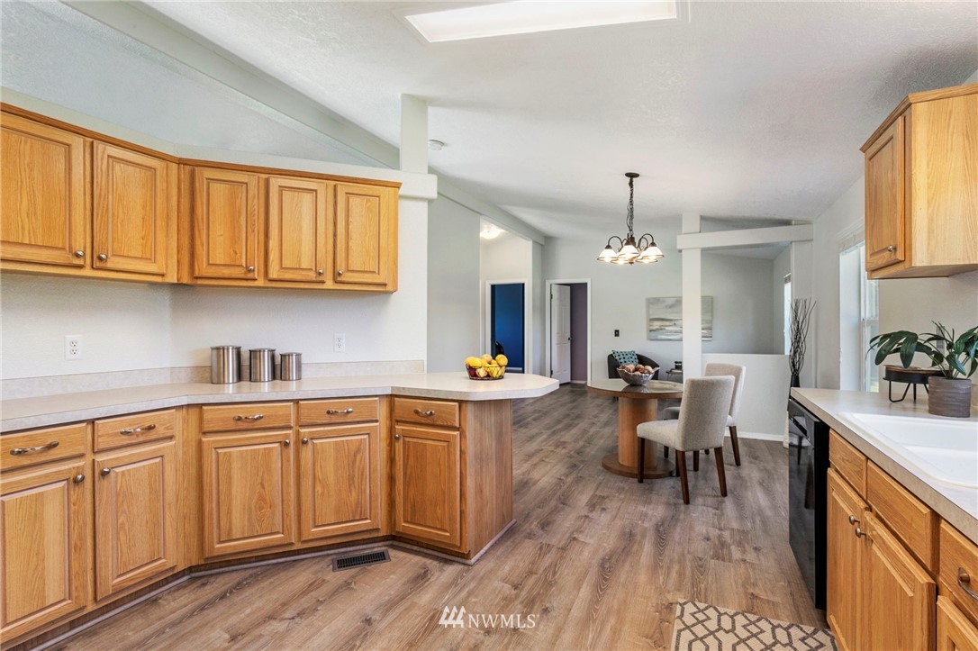 965 4 Corners Road Port Townsend, WA 98368 - Photo 13 of 35 Gallery Image 13