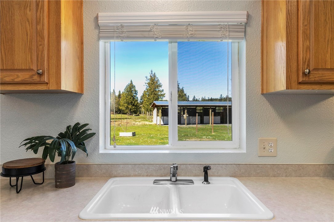 965 4 Corners Road Port Townsend, WA 98368 - Photo 14 of 35 Gallery Image 14