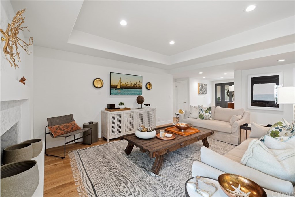 2112 Windward Lane Newport Beach, CA 92660 - Photo 5 of 39