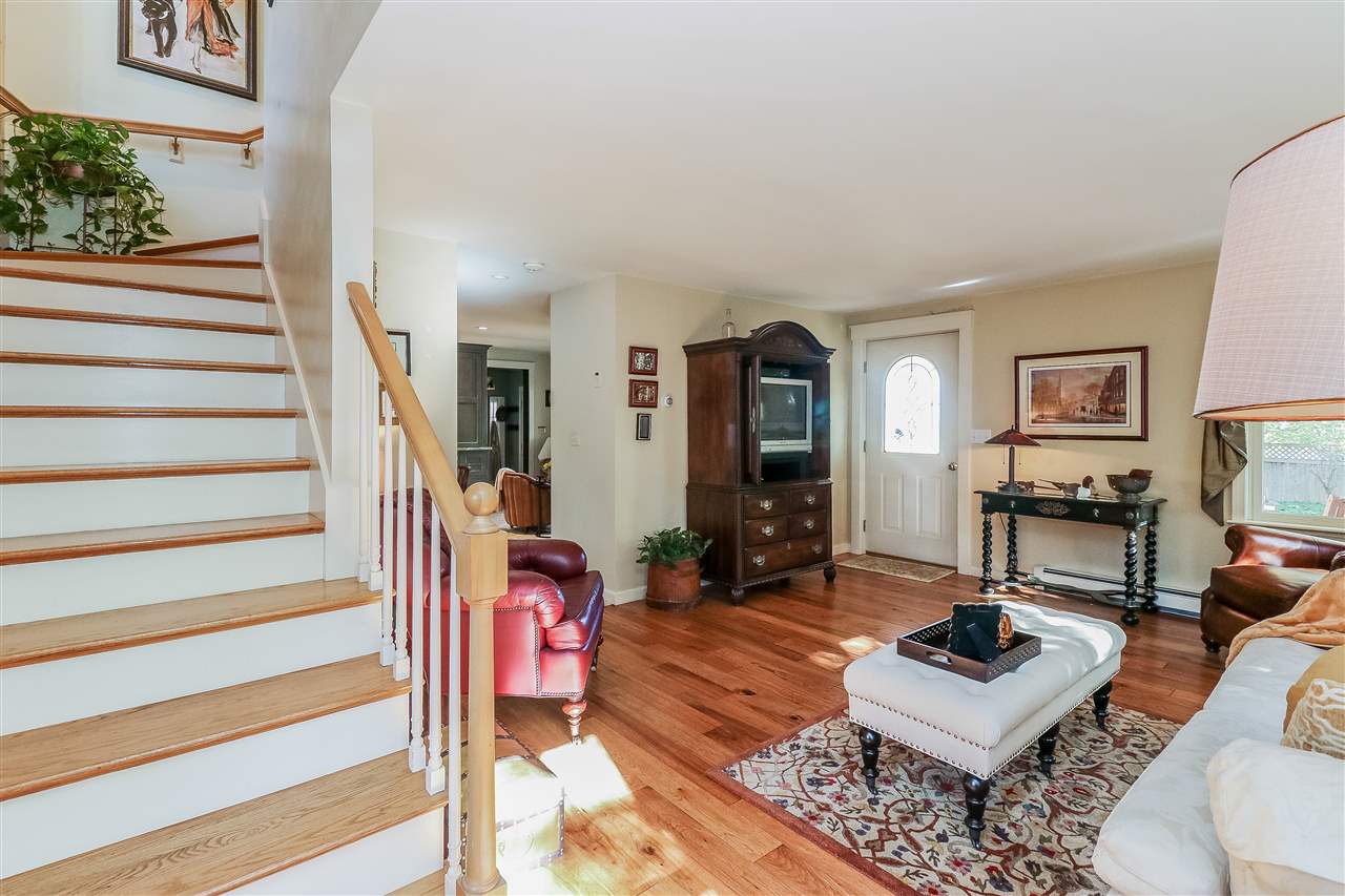 28 Garfield Street Exeter, NH 03833 - Photo 5 of 37