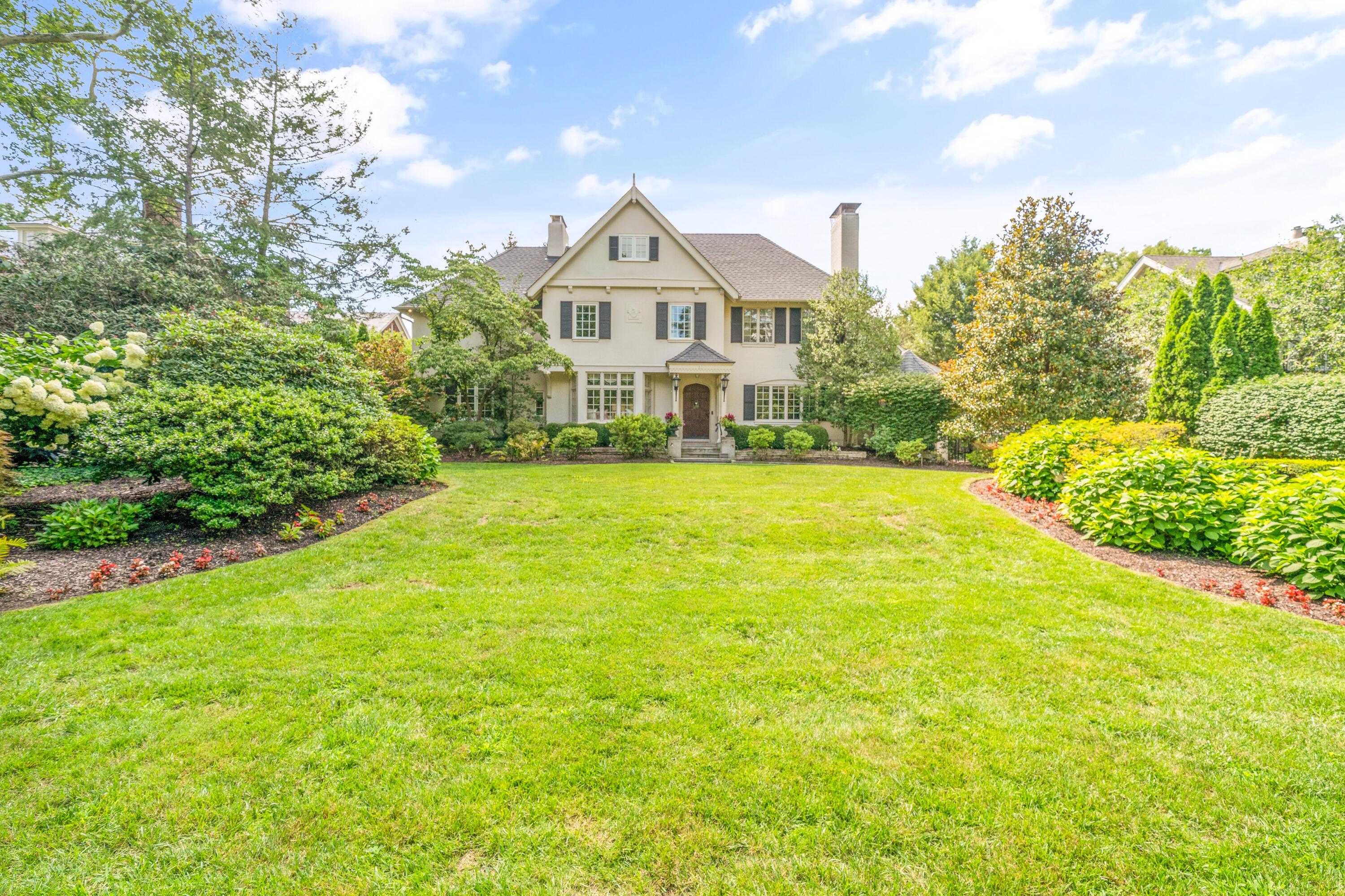 57 Preston Road Columbus, OH 43209 - Photo 4 of 138