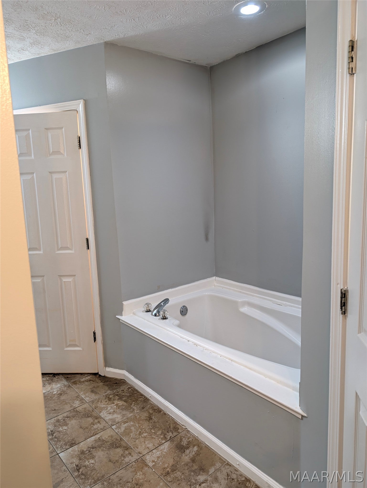 52 Hidden Valley Road Deatsville, AL 36022 - Photo 20 of 39 Gallery Image 20
