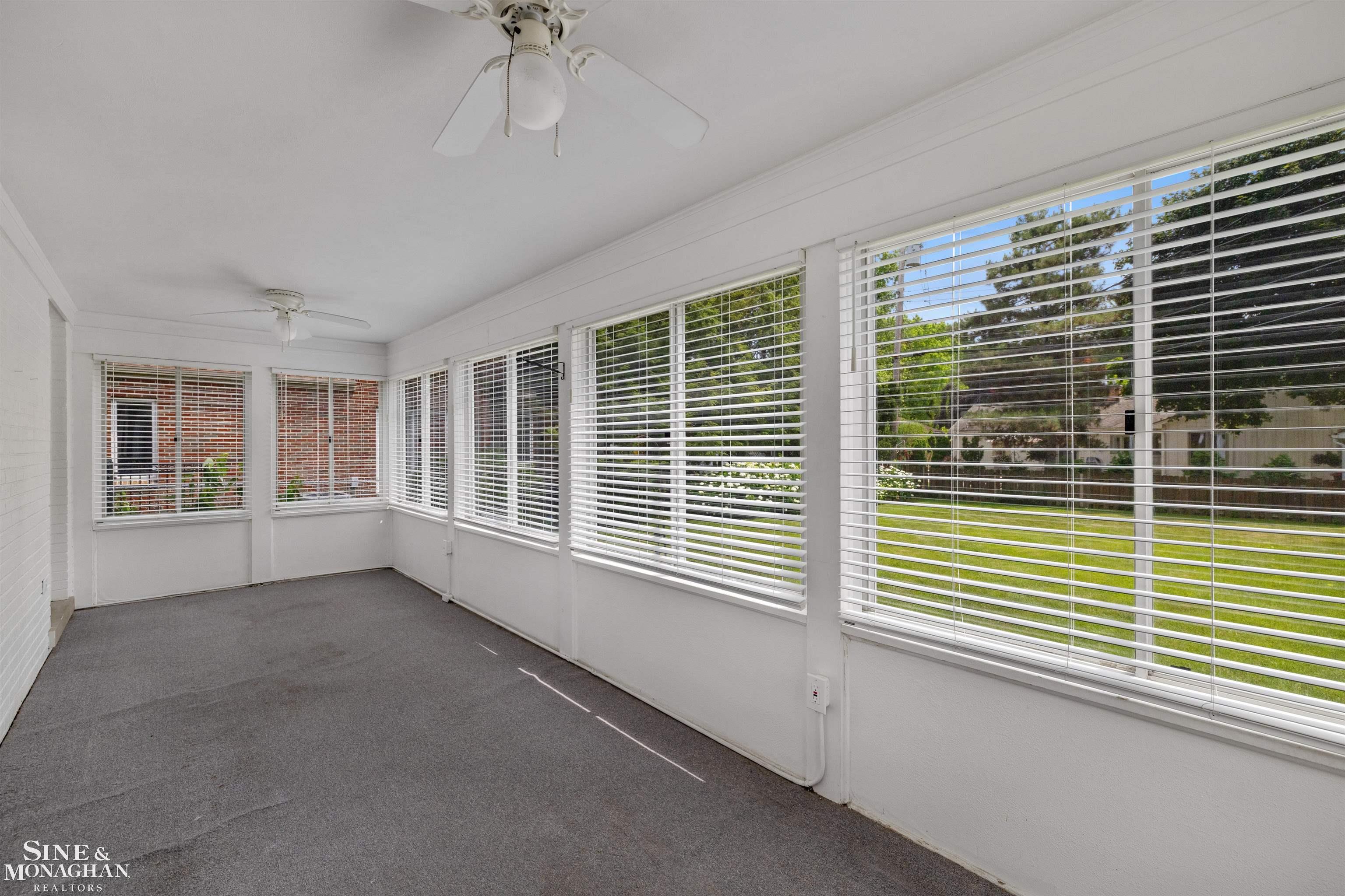 581 Hampton Road Grosse Pointe Woods, MI 48236 - Photo 19 of 60