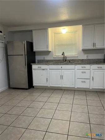 $1,000 | 1005 Hackberry Street, Unit A, San Marcos, TX 78666