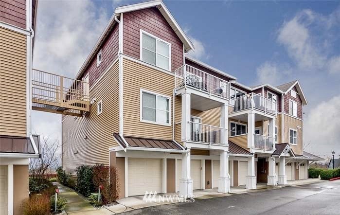 2960 Southwest Raymond Street, Unit 302 Seattle, WA 98126 - Photo 1 of 22 Gallery Image 1