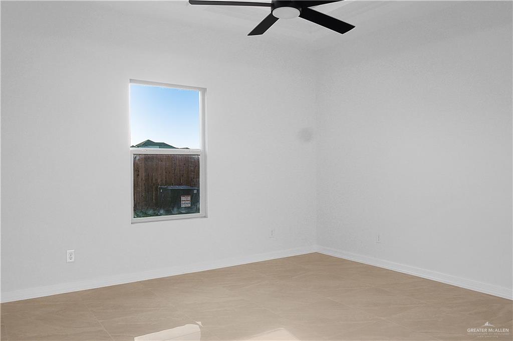 406 La Laguna Road Mission, TX 78572 - Photo 13 of 28