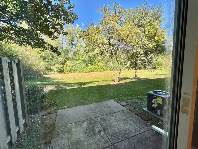 $2,700 | 58 West Briarwood Drive, Streamwood, IL 60107