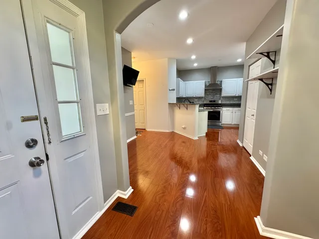 $2,700 | 58 West Briarwood Drive, Streamwood, IL 60107