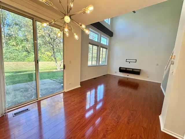 $2,700 | 58 West Briarwood Drive, Streamwood, IL 60107