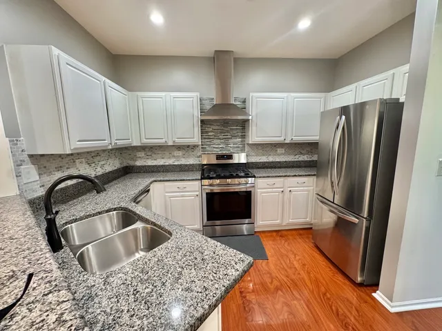 $2,700 | 58 West Briarwood Drive, Streamwood, IL 60107