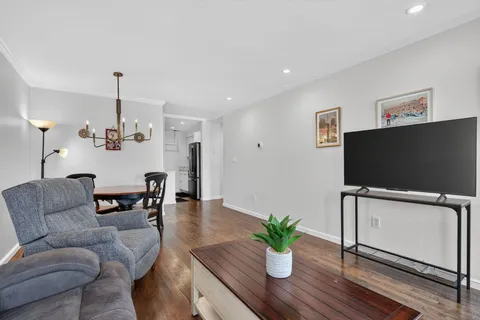$589,000 | 205 10th Street, Unit 8T, Jersey City, NJ 07302