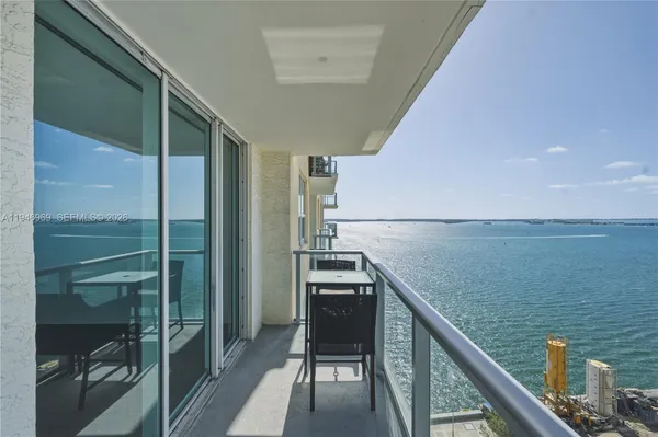 $2,850 | 1155 Brickell Bay Drive, Unit 1107, Miami, FL 33131