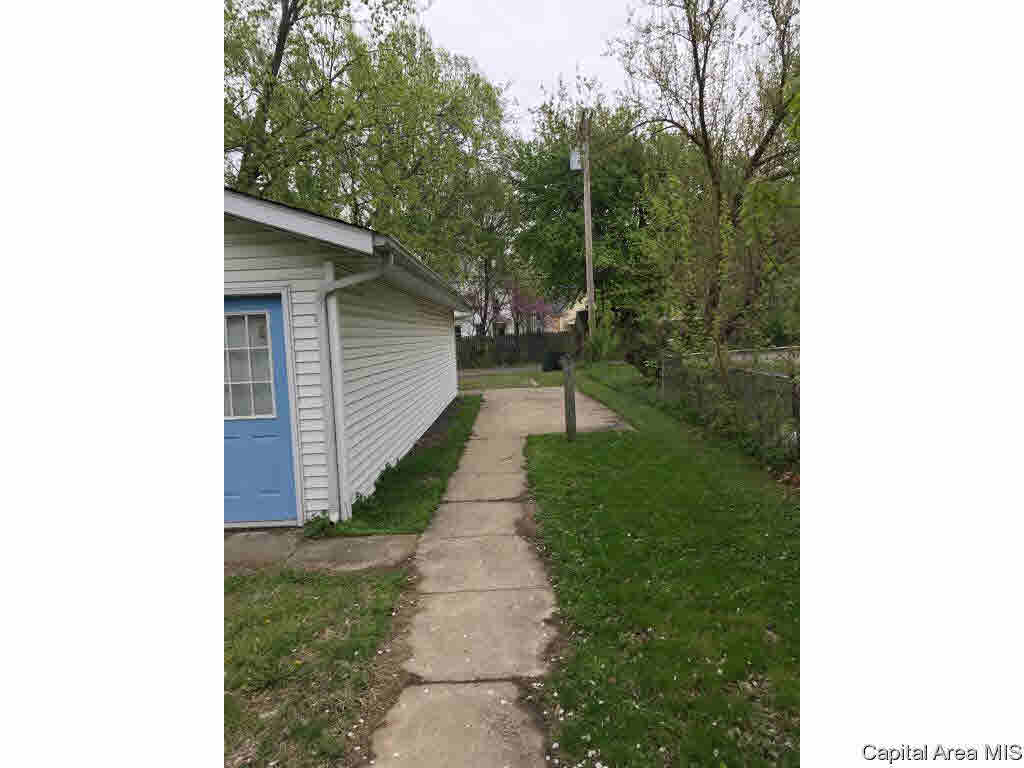 516 South MacArthur Boulevard Springfield, IL 62704 - Photo 28 of 32