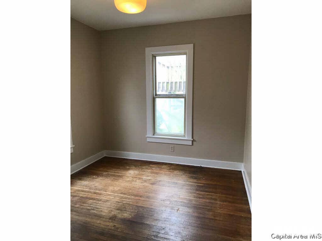 516 South MacArthur Boulevard Springfield, IL 62704 - Photo 6 of 32