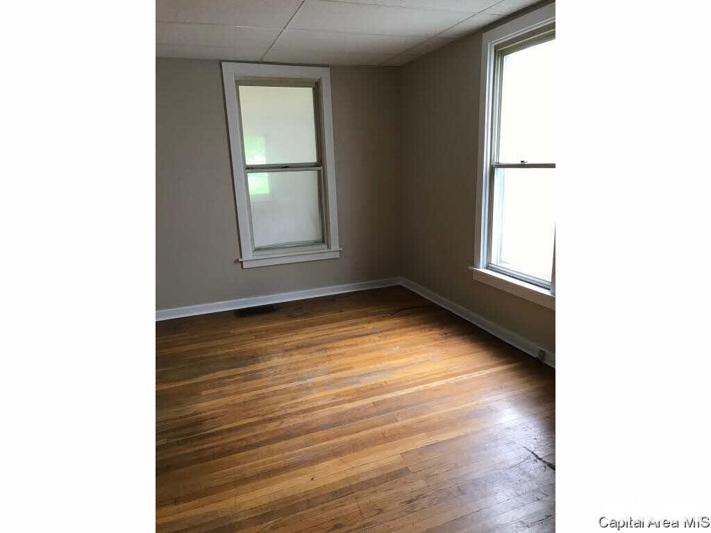516 South MacArthur Boulevard Springfield, IL 62704 - Photo 8 of 32