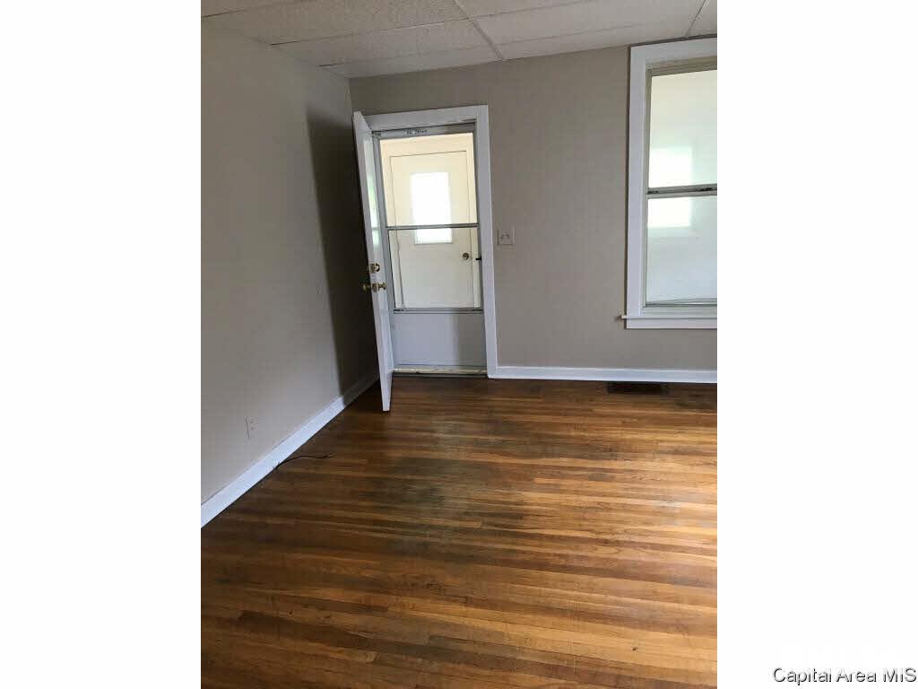 516 South MacArthur Boulevard Springfield, IL 62704 - Photo 9 of 32