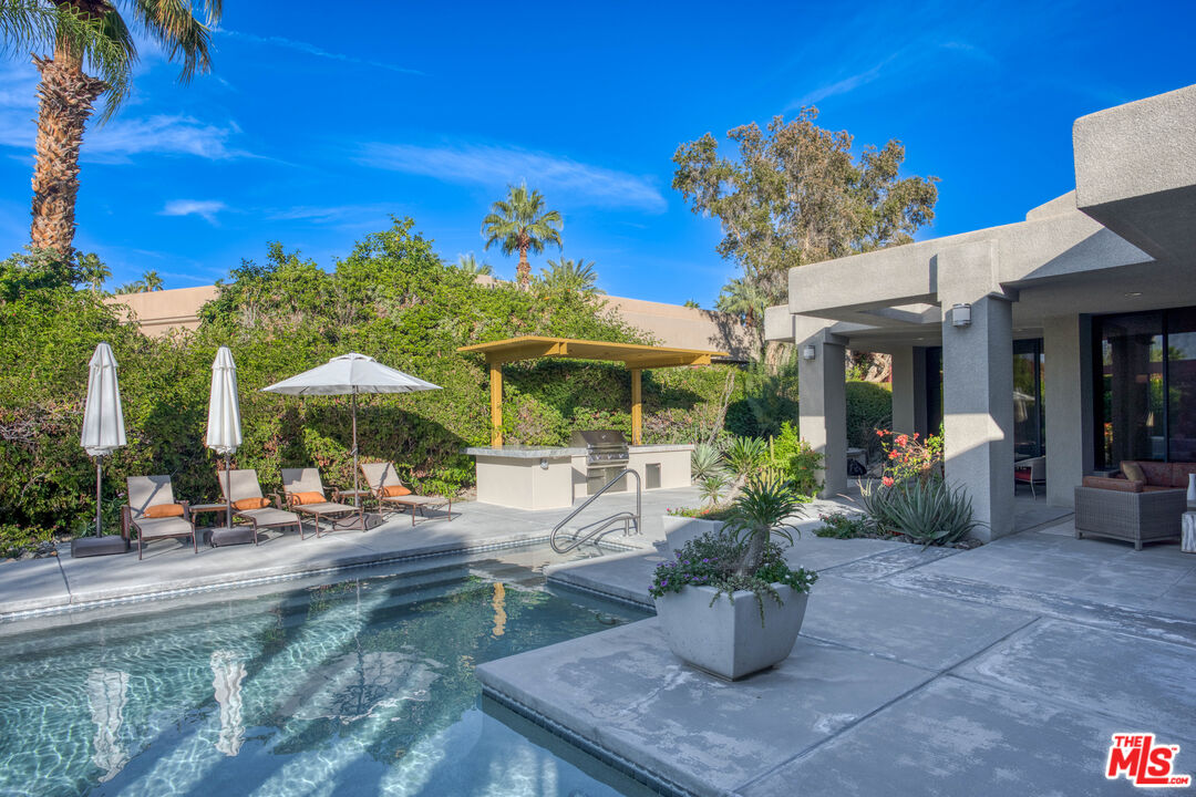 6 Rocky Lane Rancho Mirage, CA 92270 - Photo 4 of 58