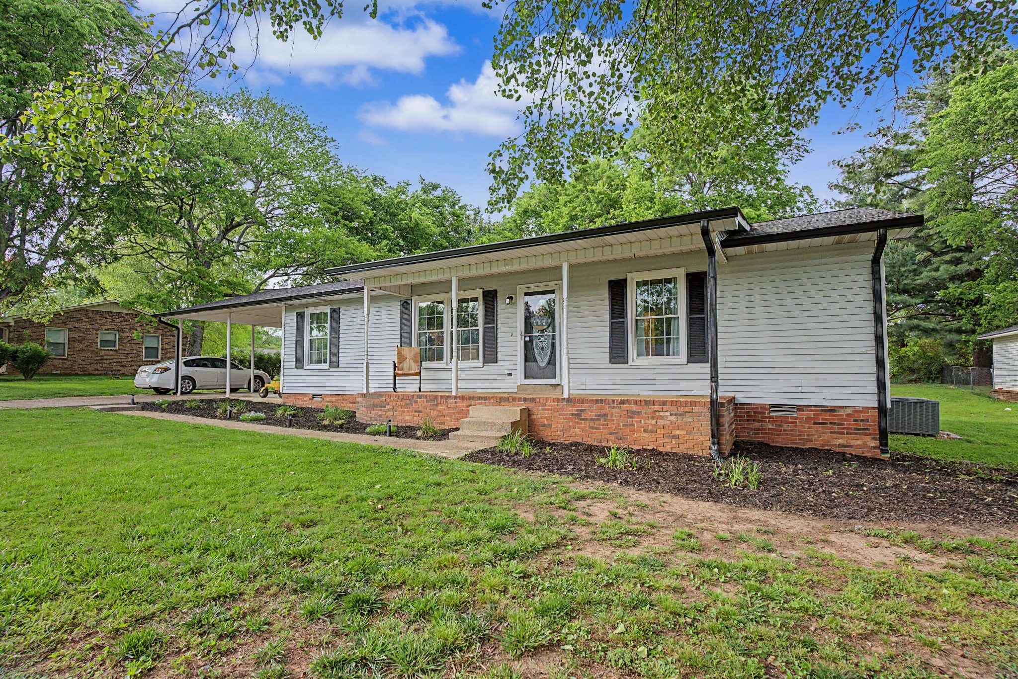 804 3rd Street Lawrenceburg, TN 38464 - Photo 3 of 31