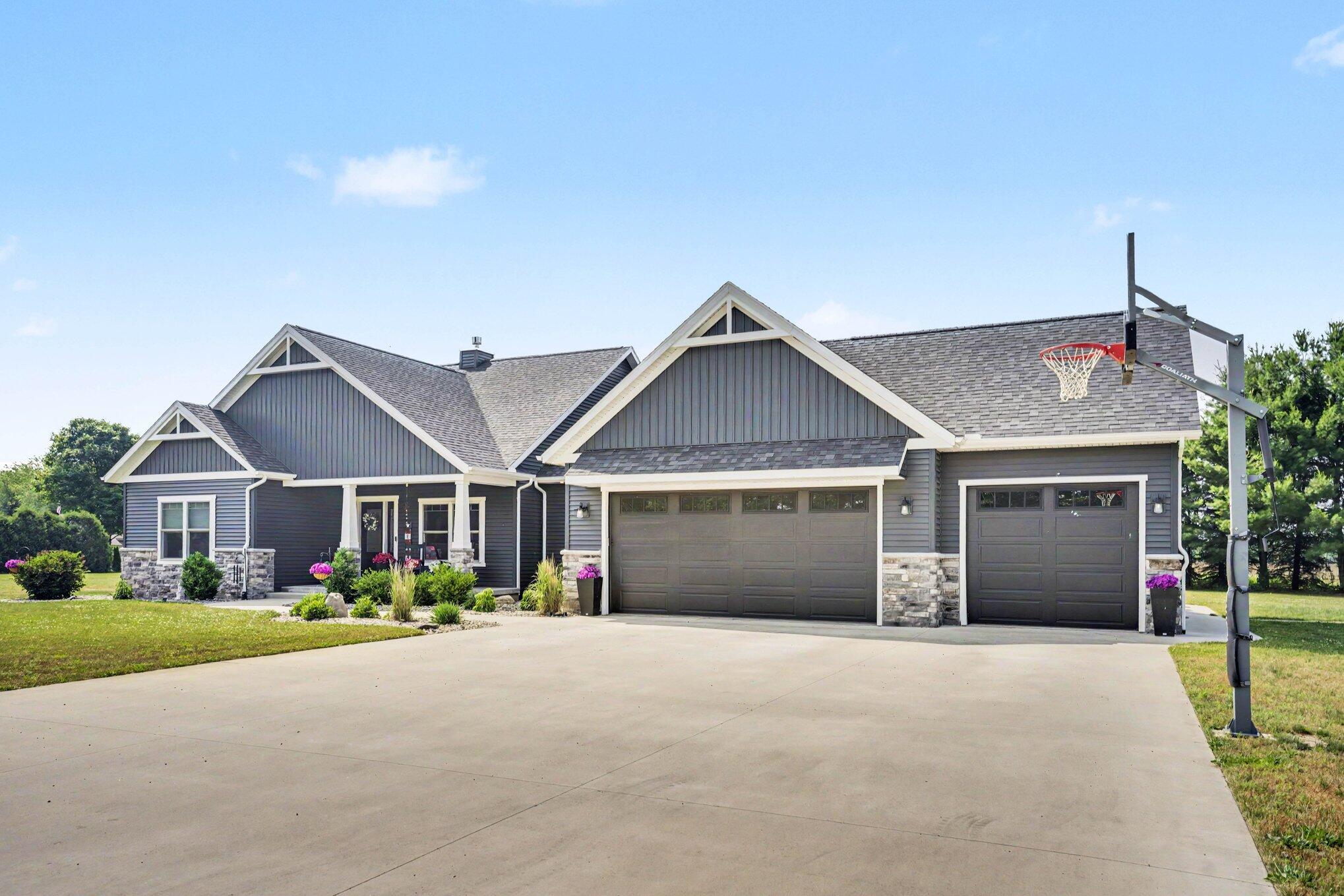 17045 Woodside Lane Three Rivers, MI 49093 - Photo 3 of 49 004_file_4749