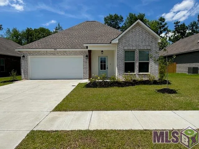 $2,300 | 38404 Queen Street, Prairieville, LA 70769