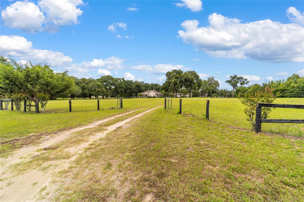 435 Northeast 155th Street Road Citra, FL 32113 - Photo 13 of 96
