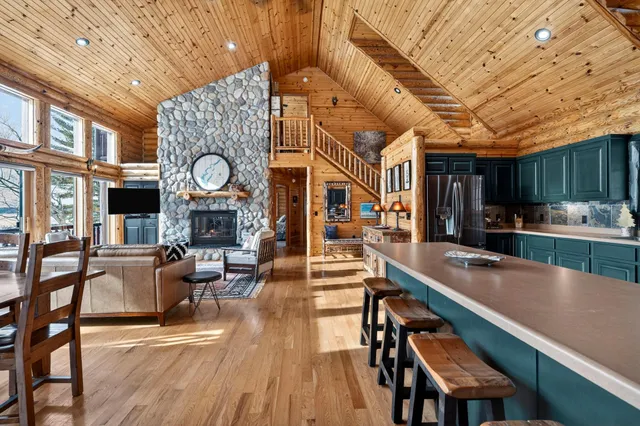 $1,399,500 | 2891 Todd Pk Road, Sarona, WI 54870