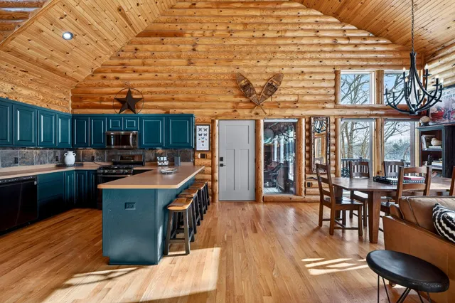 $1,399,500 | 2891 Todd Pk Road, Sarona, WI 54870