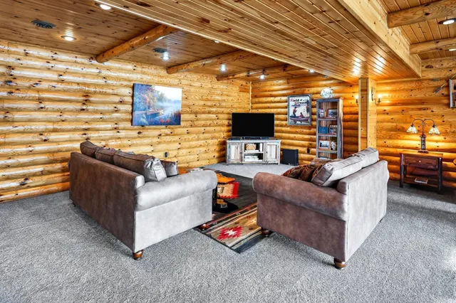 $1,399,500 | 2891 Todd Pk Road, Sarona, WI 54870