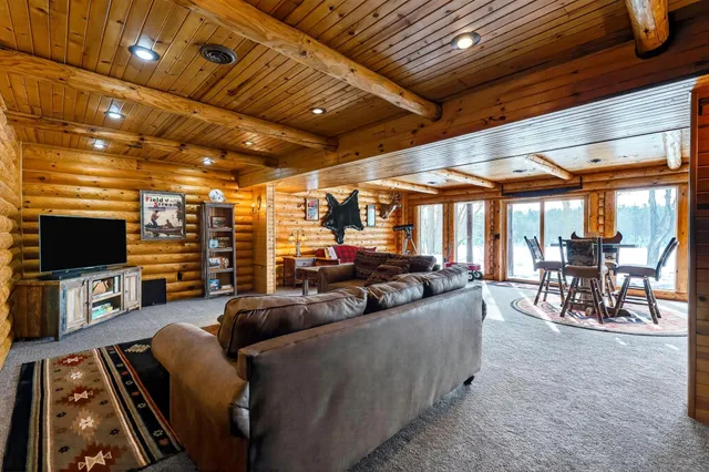 $1,399,500 | 2891 Todd Pk Road, Sarona, WI 54870