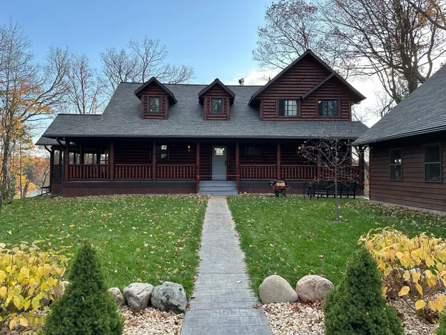 $1,399,500 | 2891 Todd Pk Road, Sarona, WI 54870