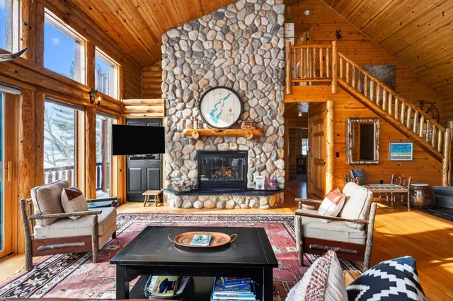 $1,399,500 | 2891 Todd Pk Road, Sarona, WI 54870
