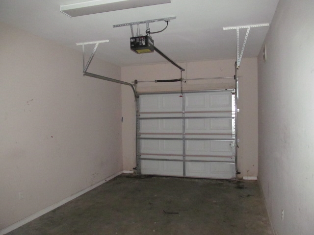 1325 Stone Road, Unit 101 Tallahassee, FL 32303 - Photo 4 of 16 Gallery Image 4