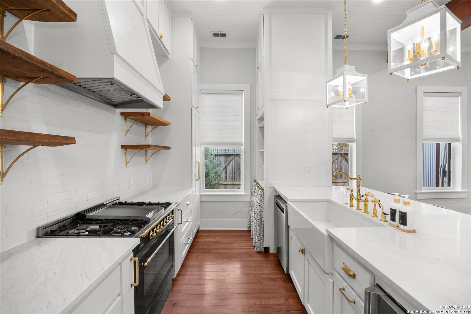 504 6th Street Comfort, TX 78013 - Photo 13 of 48