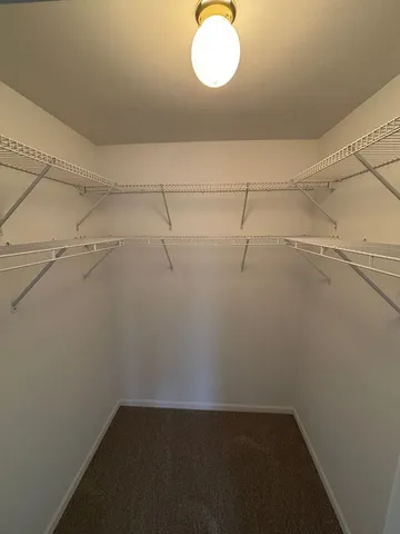 $1,950 | 1313 North Red Oak Circle, Unit 4, Round Lake Beach, IL 60073