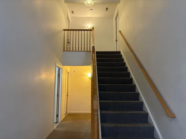 $1,950 | 1313 North Red Oak Circle, Unit 4, Round Lake Beach, IL 60073