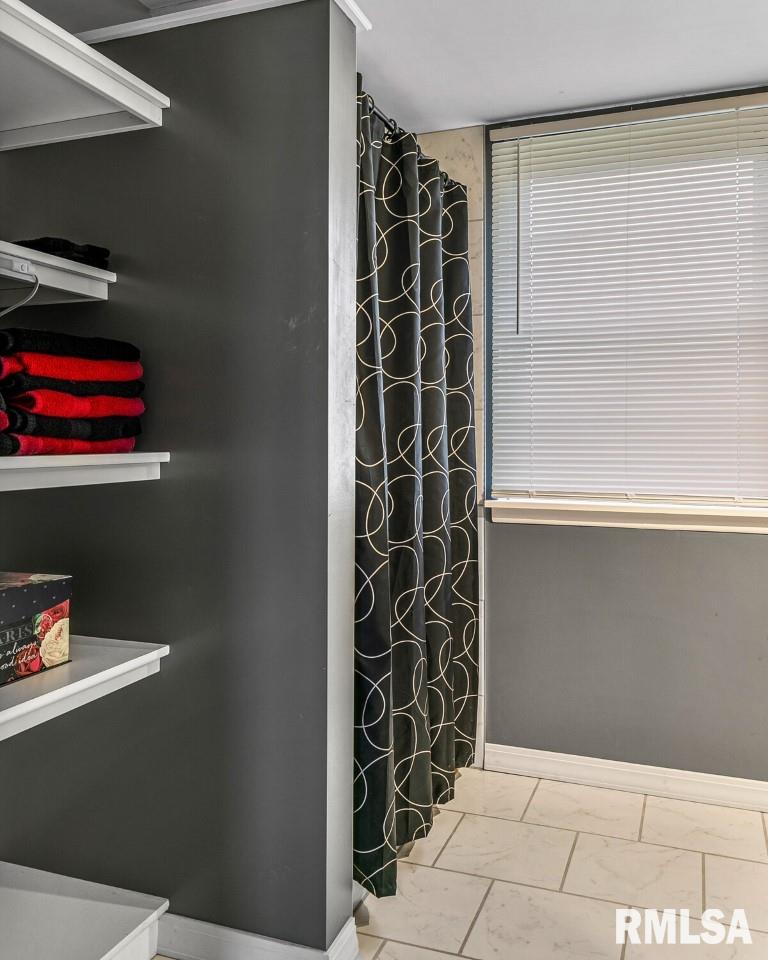 707 Westgate Road Washington, IL 61571 - Photo 29 of 38 Gallery Image 29