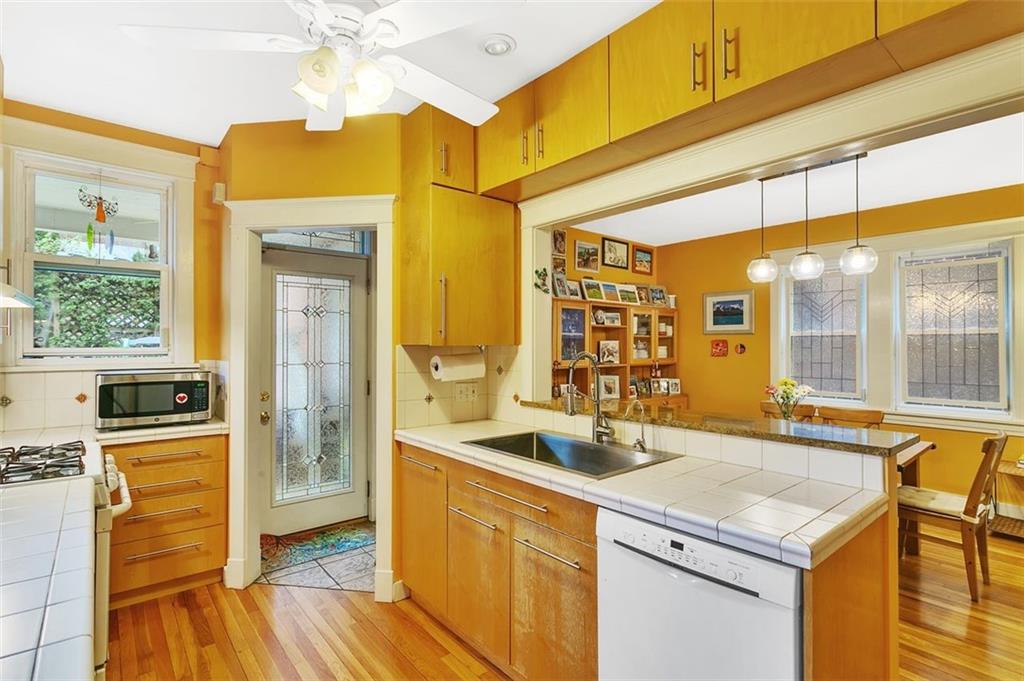 5244 Beeler Street Pittsburgh, PA 15217 - Photo 7 of 23 Gallery Image 7
