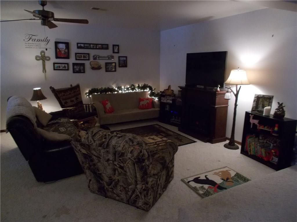 335 Silver Slipper Road Hookstown, PA 15050 - Photo 4 of 20