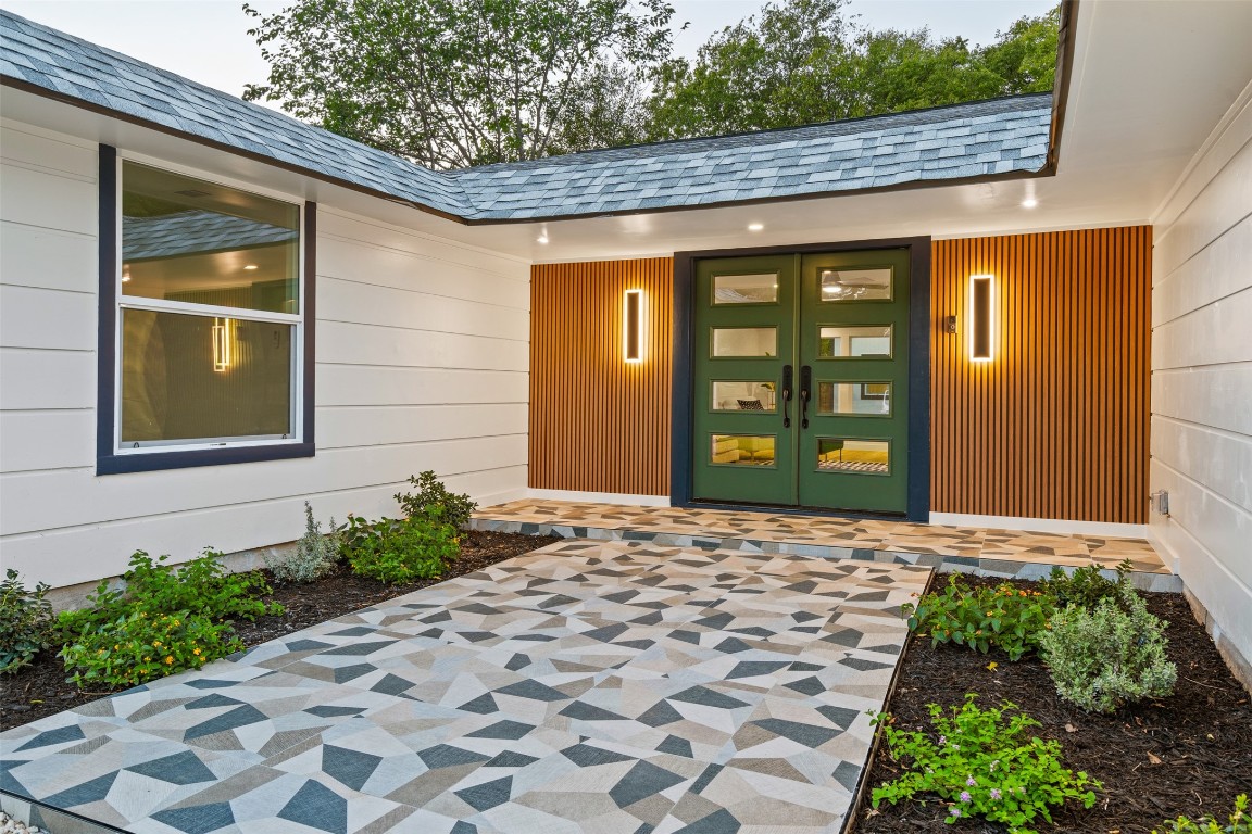 9008 Hunters Trace Austin, TX 78758 - Photo 1 of 1 a front view of a house